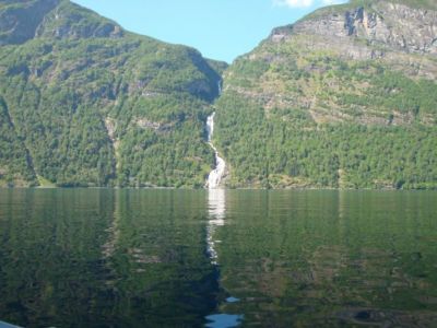 3-Geiranger Fjord.JPG