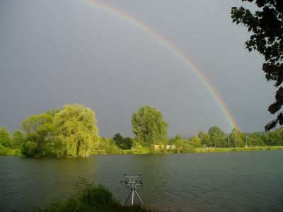 Bild 2 Regenbogen am Stadtteich 1.jpg