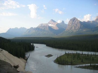 27. Athabasca River in den Rockys.jpg